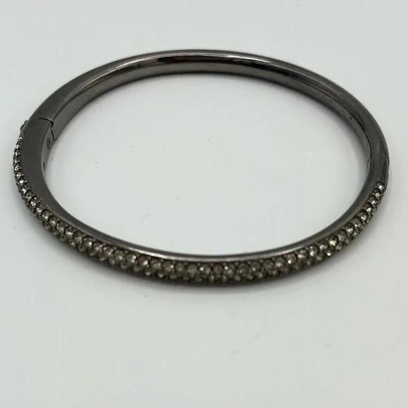 Nadri Gunmetal Tone Crystal Pavé Hinged Bangle Bracelet Mint - Picture 5 of 9